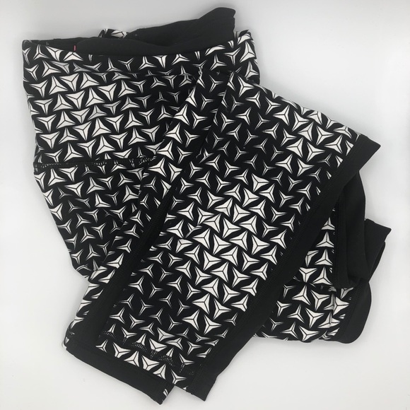 VS SPORT BLACK AND WHITE KNOCKOUT LEGGINGS - Picture 1 of 9